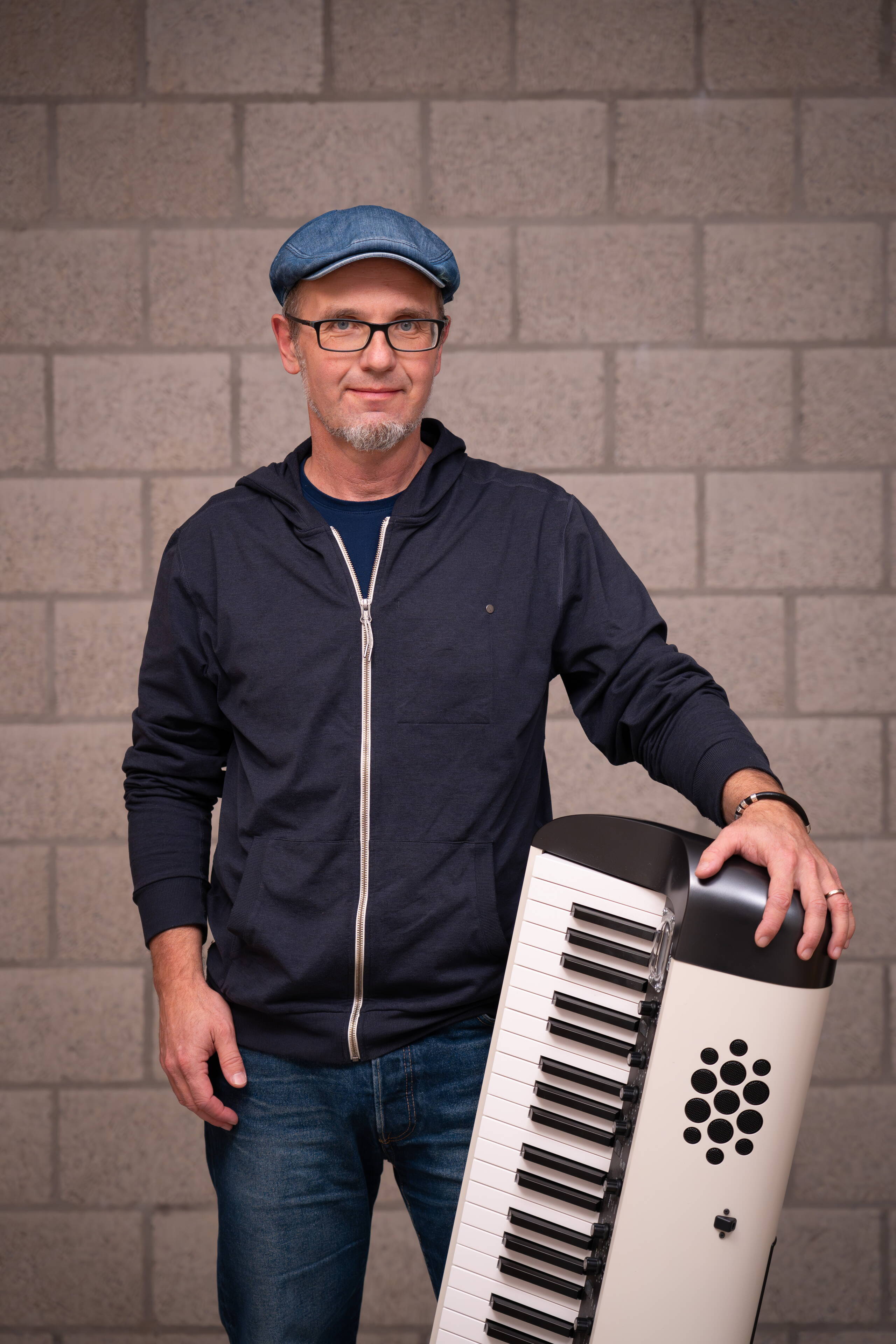 rolf_incredible_halb_mod_klein.jpg rolf_incredible_halb_mod_klein.jpg